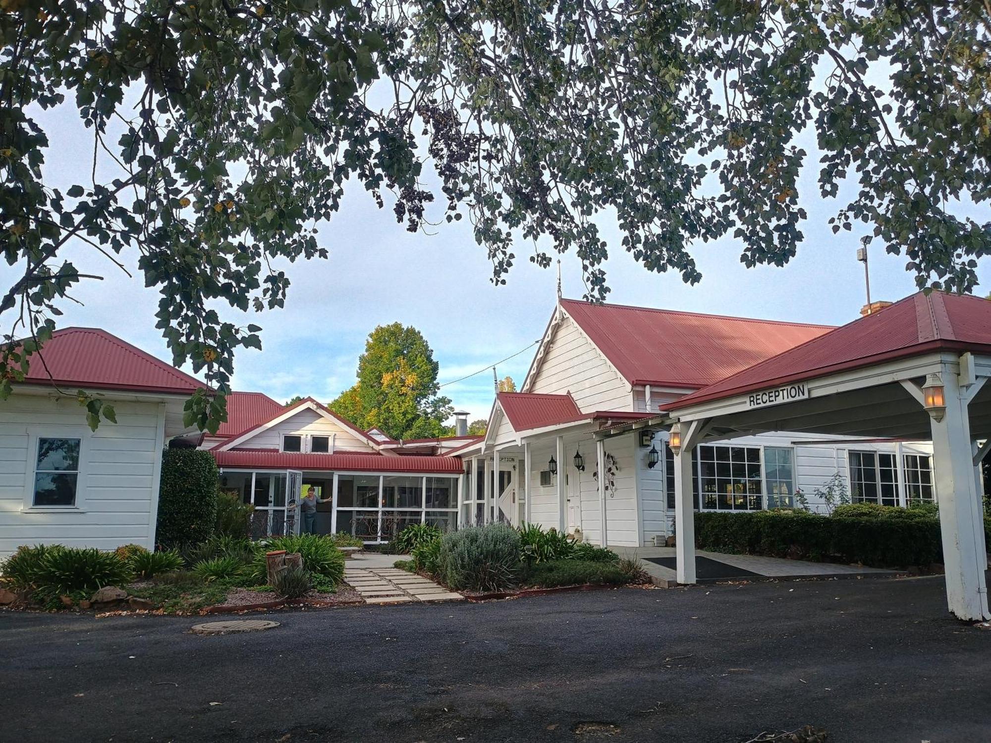 Moore Park Inn Armidale Exteriör bild