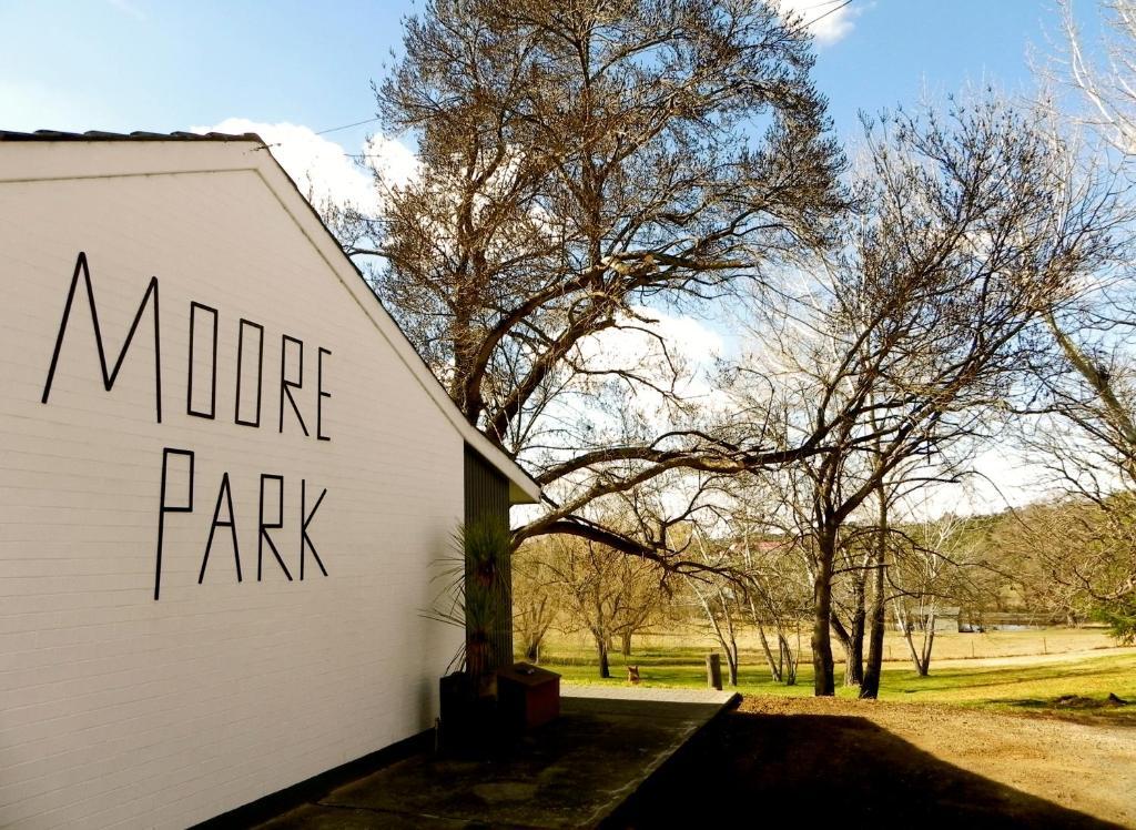 Moore Park Inn Armidale Exteriör bild